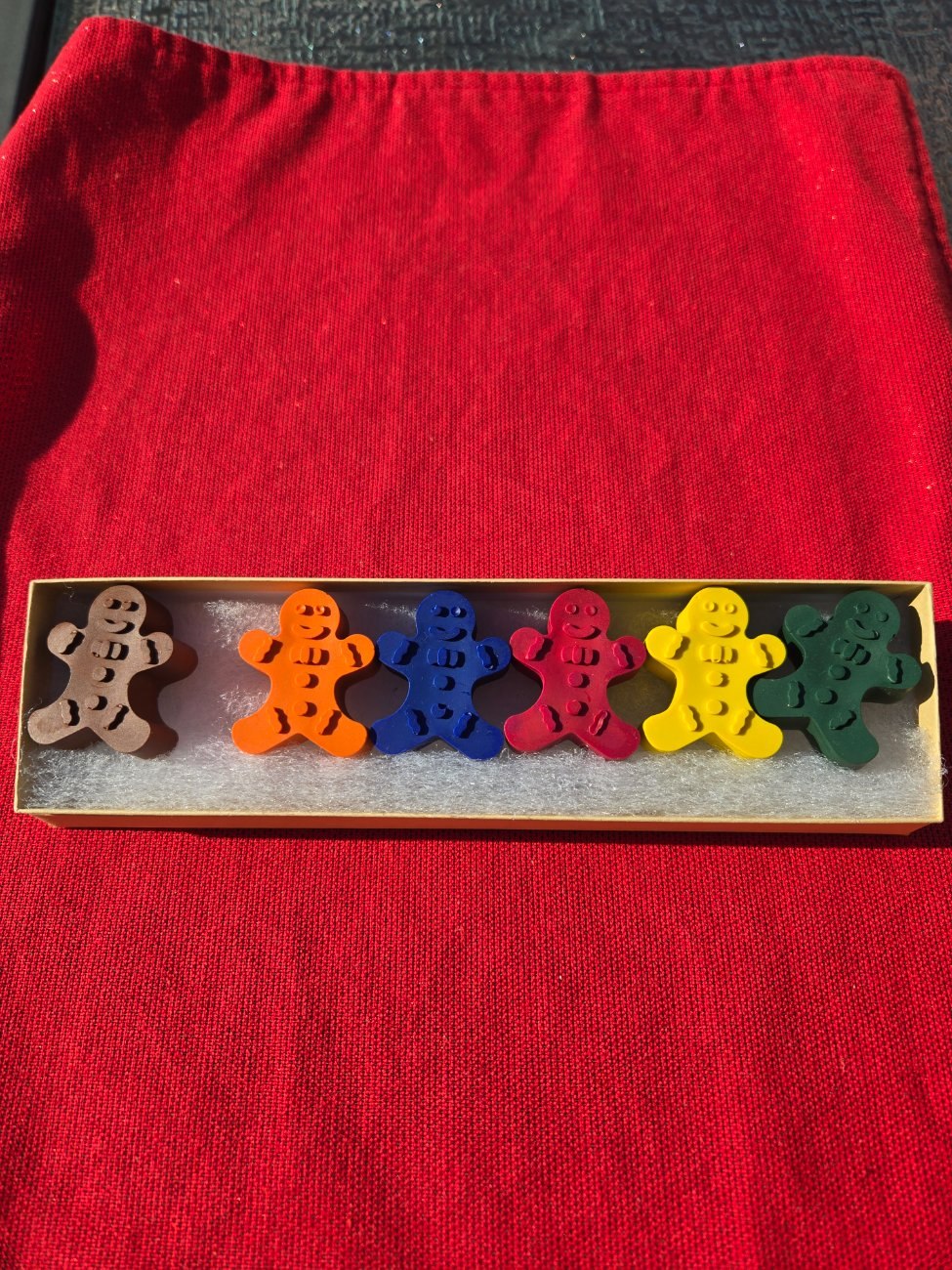 Gingerbread man crayons