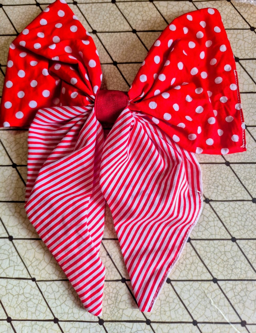Handmade hair bow clip